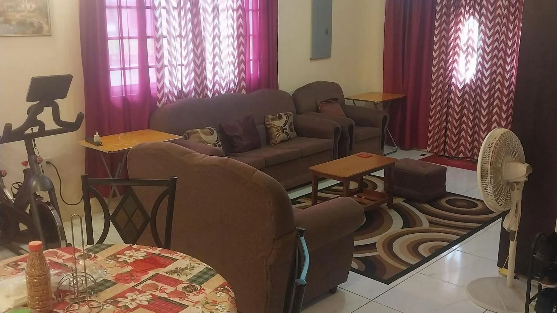 Charming Piarco Home With Garden View Holiday home